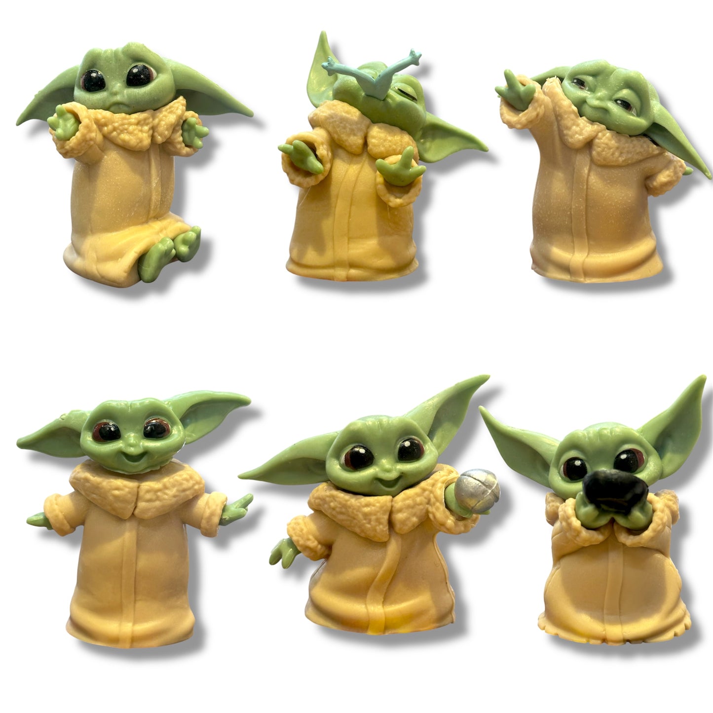 FIGURAS DE BABY YODA - DIFERENTES DISEÑOS - 1 UNIDAD