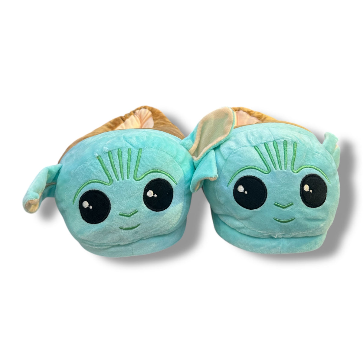 PANTUFLAS PARA ADULTOS CON DISEÑO DE BABY YODA