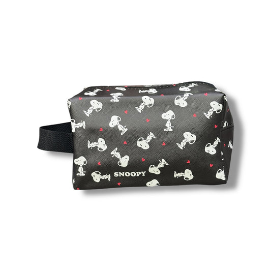 CARTUCHERA CON DISEÑO DE SNOOPY TIPO CUERO - NEGRO
