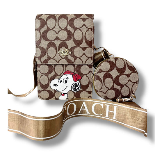 MANOS LIBRE ESTILO COACH CON DISEÑO DE SNOOPY