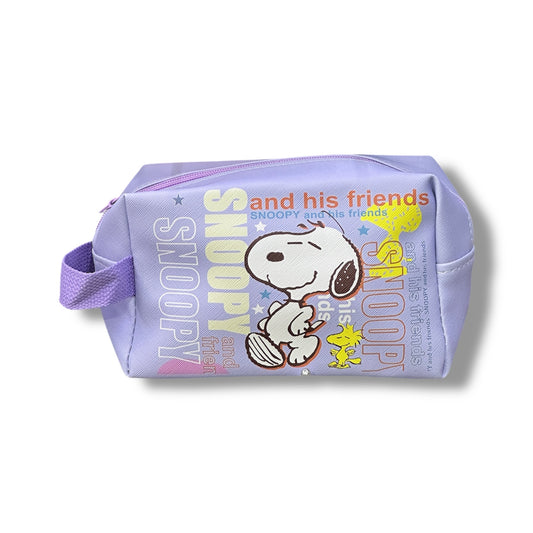 CARTUCHERA CON DISEÑO DE SNOOPY TIPO CUERO - MORADA