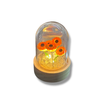 LÁMPARA PLASTICA CON BASE DE MADERA 10 CM APROX