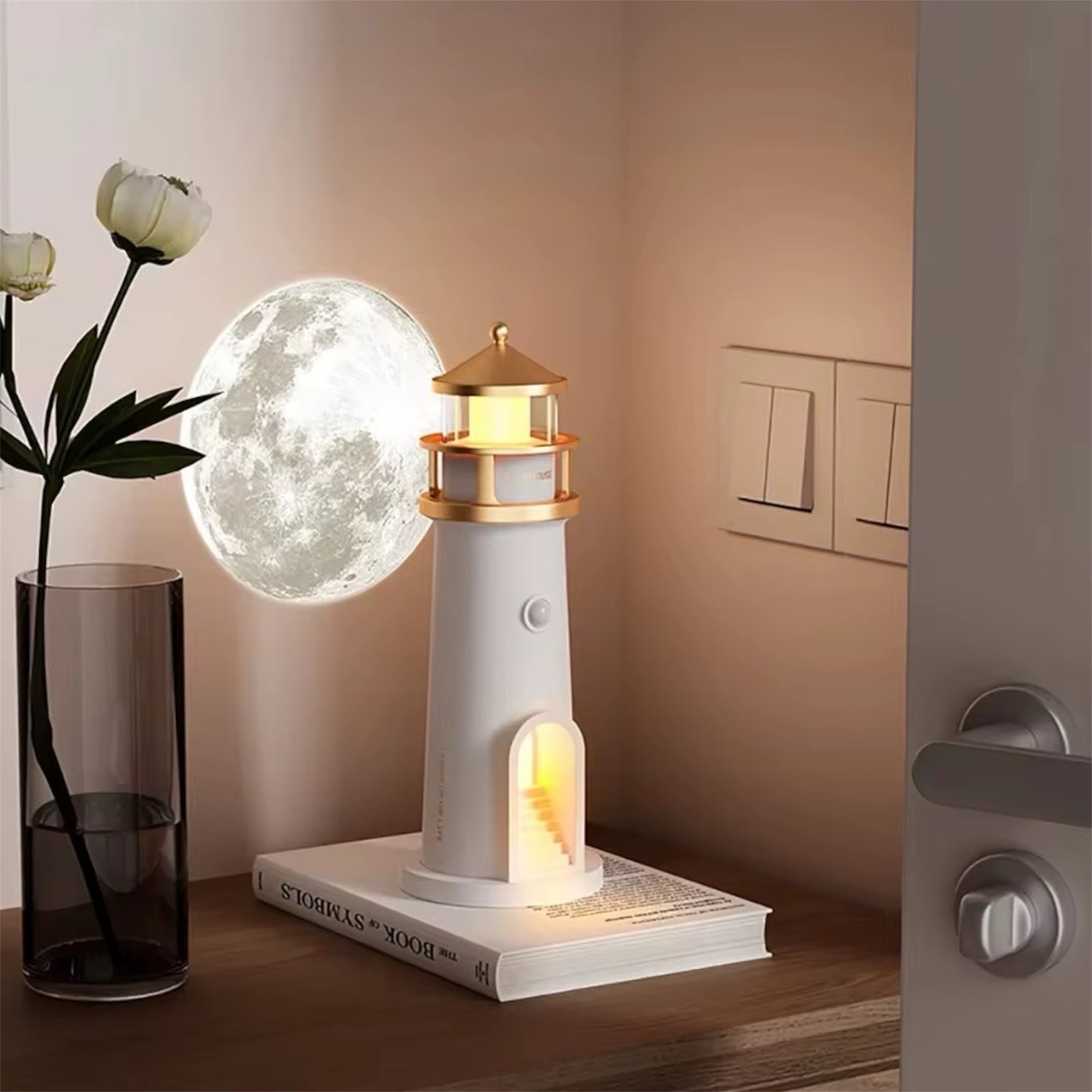 LÁMPARA EN FORMA DE FARO CON CONTROL - PARLANTE MP3