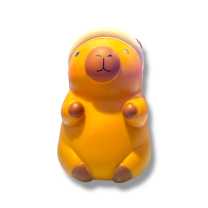 Figura plástica en forma de Capibara de 10 CM - 1 UNIDAD