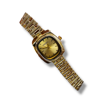 RELOJ DE ACERO PARA MUJER - DIFERENTE DISEÑOS - DIFERENTES TAMAÑOS - 1 UNIDAD