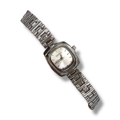RELOJ DE ACERO PARA MUJER - DIFERENTE DISEÑOS - DIFERENTES TAMAÑOS - 1 UNIDAD
