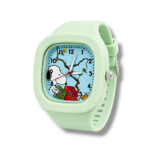RELOJ ANALÓGICO CON DISEÑO DE SNOOPY VARIOS COLORES